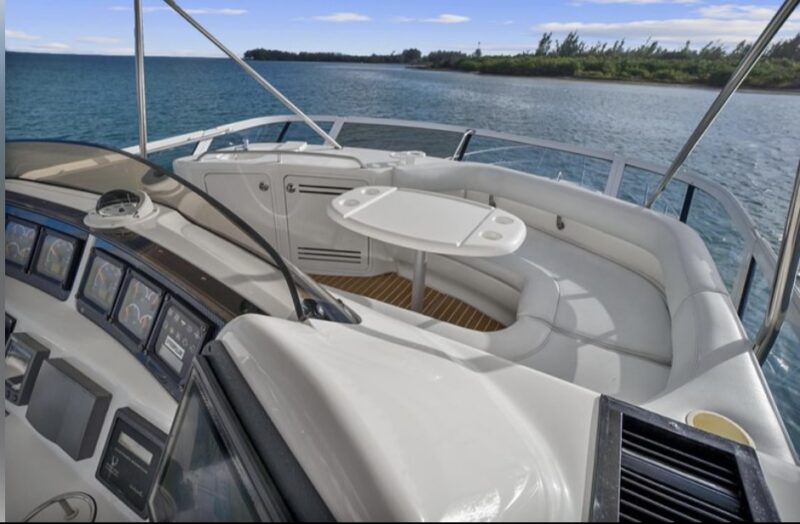 54FT Sea Ray Flybridge available in Miami with 2 JET SKIS INCLUDES for one hrs. - Image 6